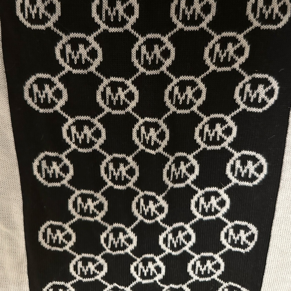 Michael Kors Logo Reversible Winter Scarf - Long/Warm. Worn once.